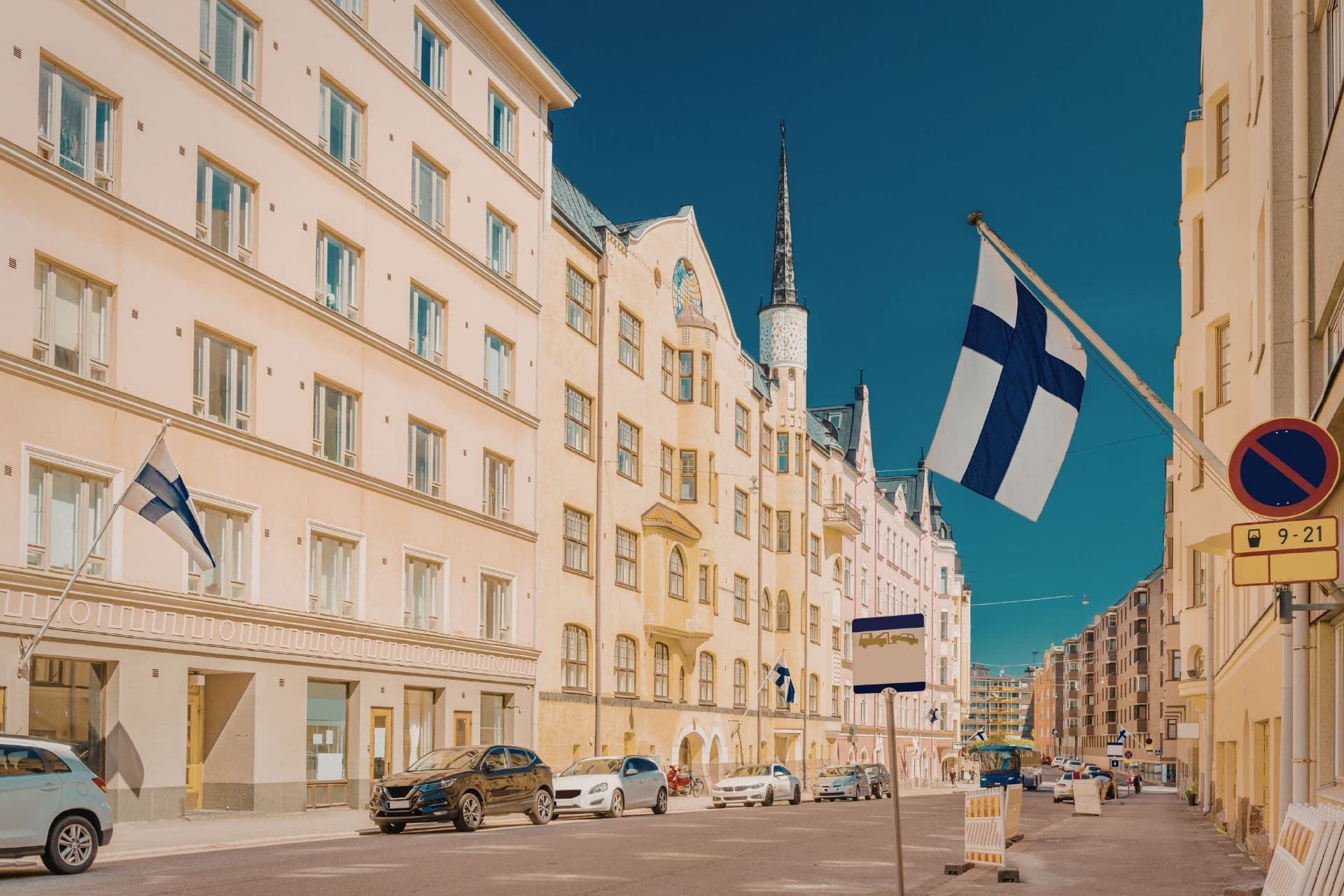 Lens Replacement Surgery Cost in Finland (2026 Guide)